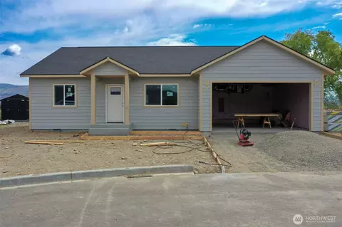 706 Petra Ct, Omak, WA 98841
