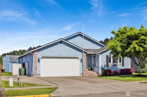 14 Canary Ct, Longview, WA 98632