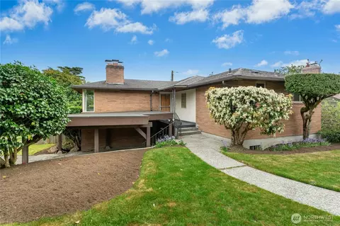 5803 Oberlin Ave NE, Seattle, WA 98105