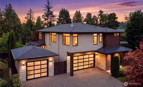 11276 SE 32nd Ln, Bellevue, WA 98004