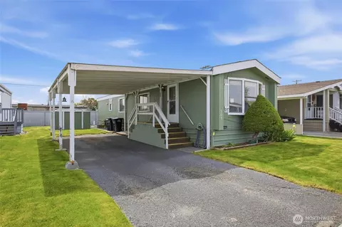 2240 W Broadway Ave #101, Moses Lake, WA 98837