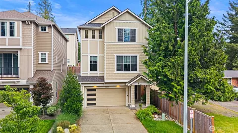 23205 89th Ave W #8, Edmonds, WA 98026