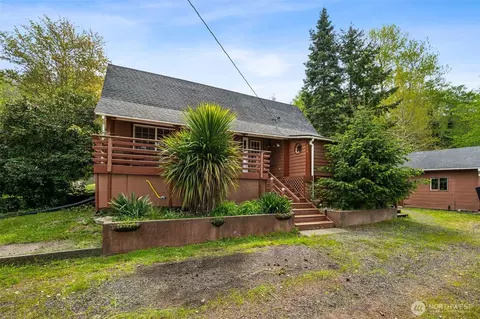 636 Water St, South Bend, WA 98586