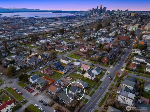 View/Area - 3017 15th Ave S, Seattle, WA 98144 photo 3 of 4