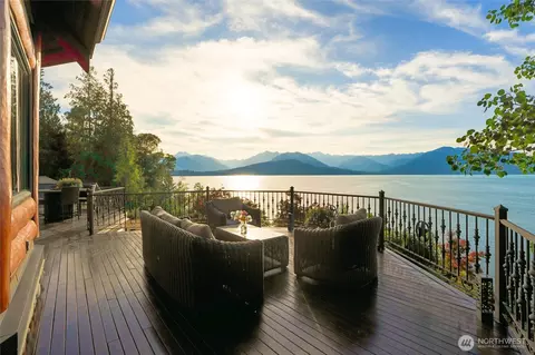 14594 NW Tree Top Ln, Seabeck, WA 98380