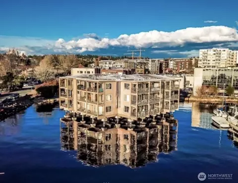 65 Kirkland Ave #202, Kirkland, WA 98033