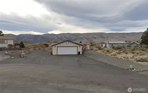 120 Yucca Pl SW, Mattawa, WA 99349