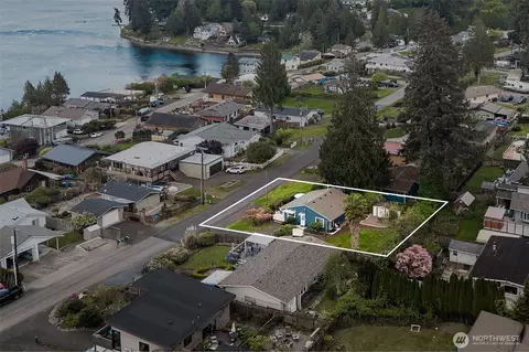 10035 Windward Dr NW, Olympia, WA 98502
