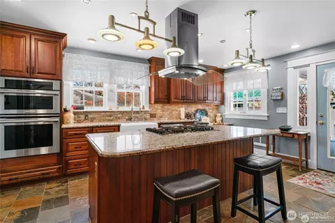Kitchen - 612 E Birch St, Waterville, WA 98858 photo 3 of 11