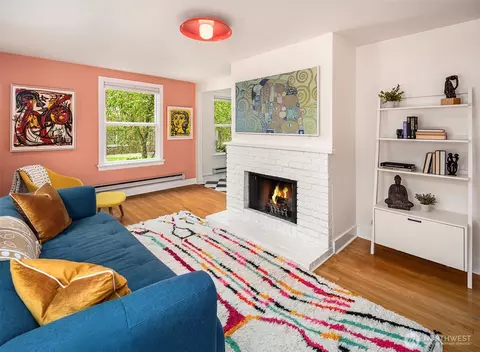 404 E Harrison St #101, Seattle, WA 98102