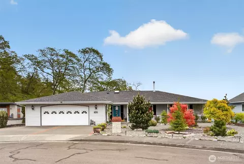 654 E Oak Tree Cir, Sequim, WA 98382