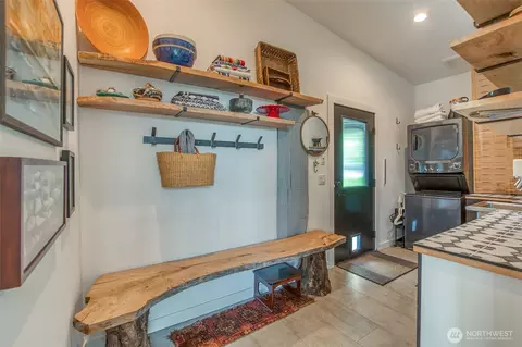 Entry Way - 183 Spruce St, Eastsound, WA 98245 photo 3 of 3