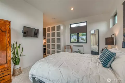 Bedroom - 183 Spruce St, Eastsound, WA 98245 photo 5 of 5