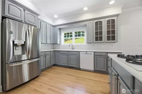 Kitchen - 40109 278th Ave SE, Enumclaw, WA 98022 photo 1 of 3