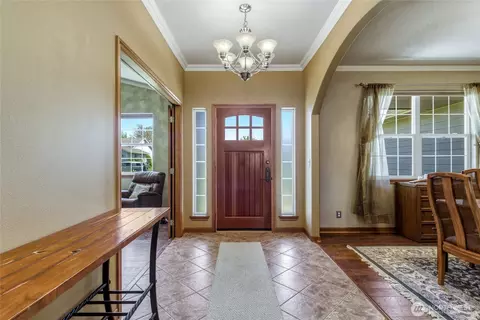 Entry Way - 1972 Gemstone Dr, Walla Walla, WA 99362 photo 1 of 2
