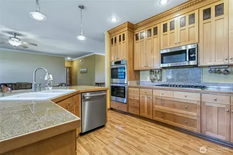 Kitchen - 1972 Gemstone Dr, Walla Walla, WA 99362 photo 2 of 6