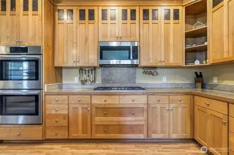 Kitchen - 1972 Gemstone Dr, Walla Walla, WA 99362 photo 5 of 6