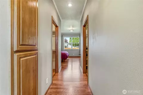 Entry Way - 1972 Gemstone Dr, Walla Walla, WA 99362 photo 2 of 2