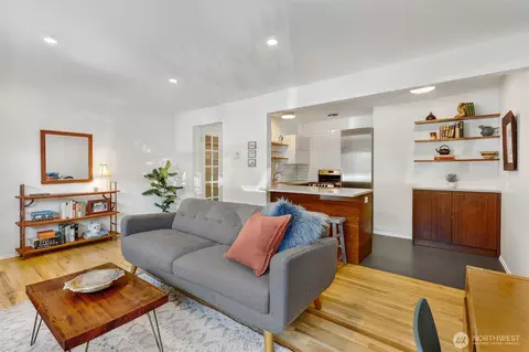 4710 Dayton Ave N #2, Seattle, WA 98103