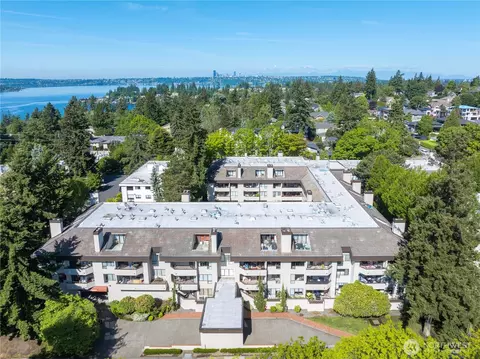 401 100th Ave NE #214, Bellevue, WA 98004