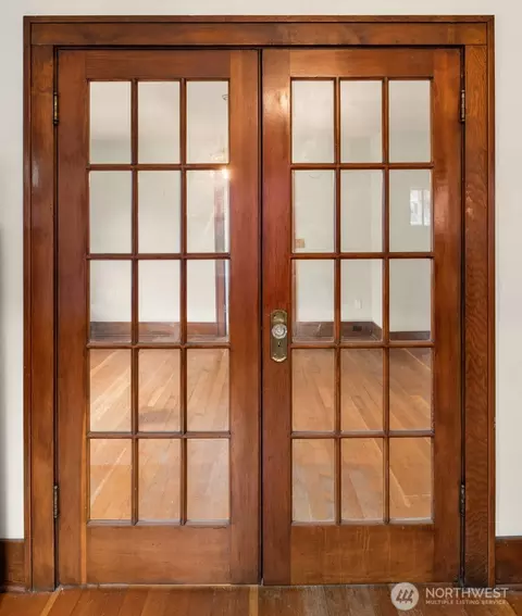Entry Way - 4501 S 4th Ave, Everett, WA 98203 photo 1 of 4