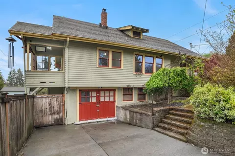 Exterior - 4501 S 4th Ave, Everett, WA 98203 photo 5 of 8