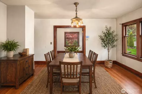 Dining - 4501 S 4th Ave, Everett, WA 98203 photo 4 of 5