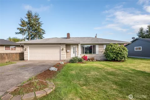 8 Terry Ct, Longview, WA 98632