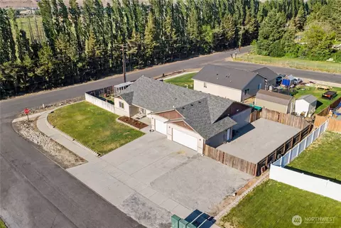 21 Ambrosia Ln, Malaga, WA 98828