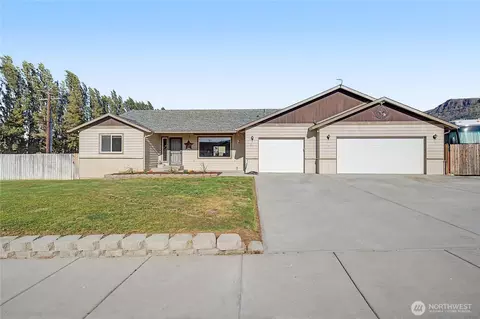 21 Ambrosia Ln, Malaga, WA 98828