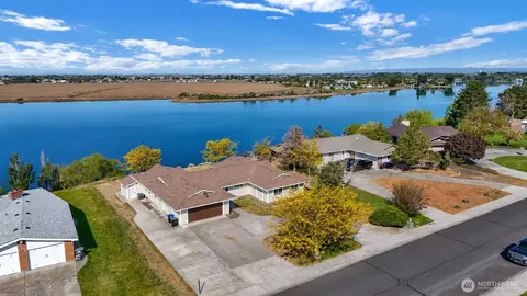 306 N Crestview Dr, Moses Lake, WA 98837
