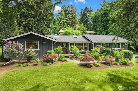 8704 171st Ave NE, Redmond, WA 98052
