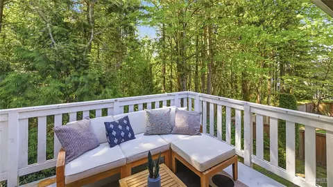 Exterior - 424 228th St SW #H203, Bothell, WA 98021 photo 2 of 5