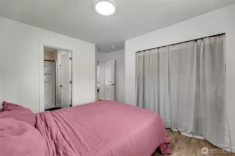 Bedroom - 2003 Apple Rd, Winlock, WA 98596 photo 3 of 6