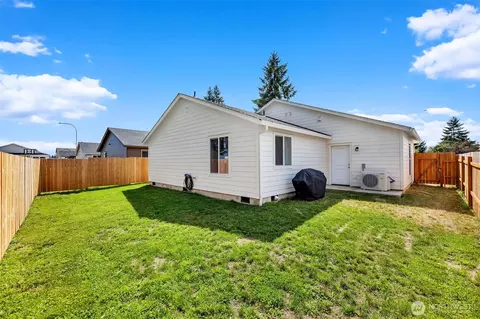 Exterior - 2003 Apple Rd, Winlock, WA 98596 photo 6 of 8