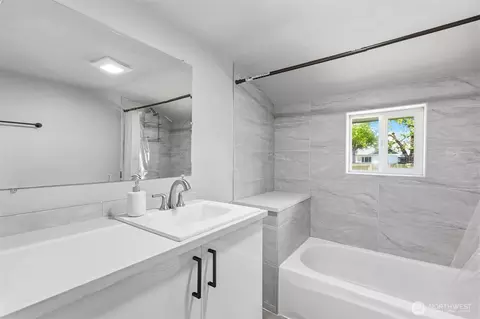 Bath - 135 171st St E, Spanaway, WA 98387 photo 1 of 2
