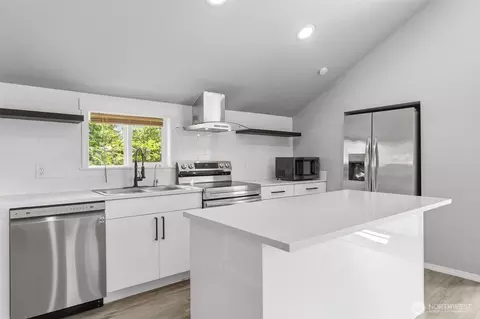 Kitchen - 135 171st St E, Spanaway, WA 98387 photo 3 of 3