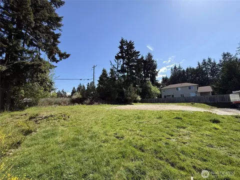 9999 Aurora Ct, Port Angeles, WA 98363
