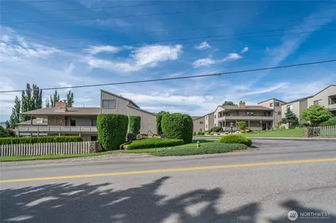 225 NE 19th St #31, East Wenatchee, WA 98802