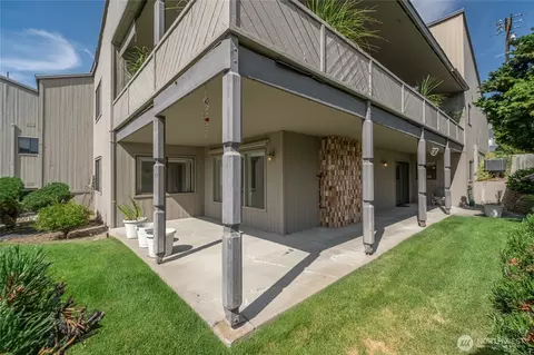 225 NE 19th St #31, East Wenatchee, WA 98802