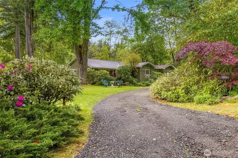 10218 NE Pine Way, Bainbridge Island, WA 98110