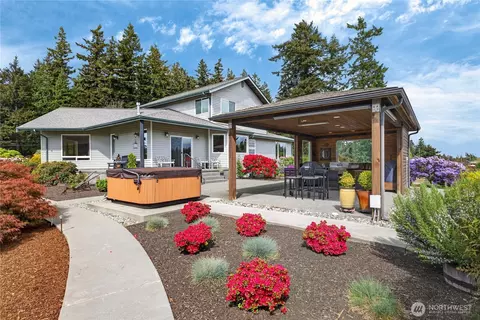 1019 Haddon Rd, Anacortes, WA 98221