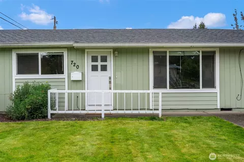 Exterior - 720 32nd Ave, Longview, WA 98632 photo 2 of 4