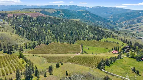 712 Moonlit Ln, Wenatchee, WA 98801
