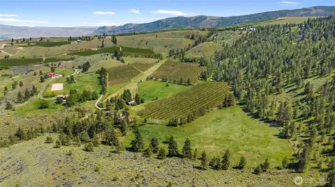 712 Moonlit Ln, Wenatchee, WA 98801
