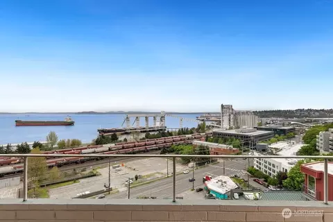 521 5th Ave W #805, Seattle, WA 98119