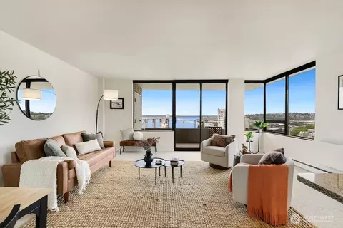 521 5th Ave W #805, Seattle, WA 98119