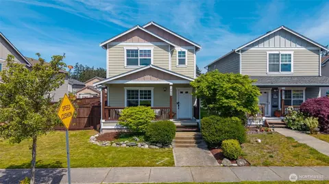 1498 NW 5th Ave, Oak Harbor, WA 98277