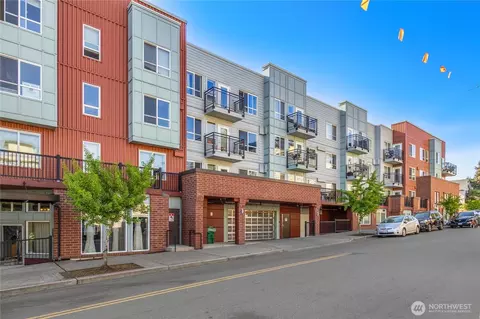 424 N 85th St #404, Seattle, WA 98103