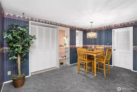 Dining - 213 Alder St, Everett, WA 98203 photo 1 of 1